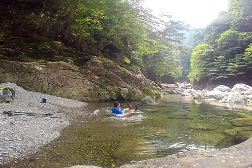 14_201609071639068f3.jpg